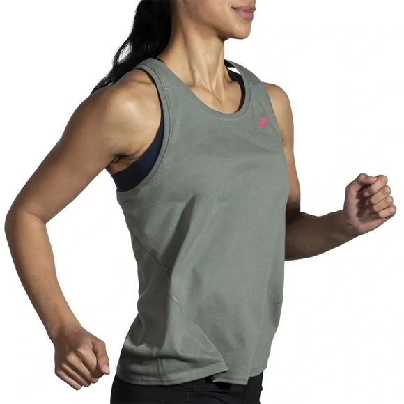 BROOKS NWT DISTANCE RUNNER 2.0 IN PEBBLE - Picture 1 of 6